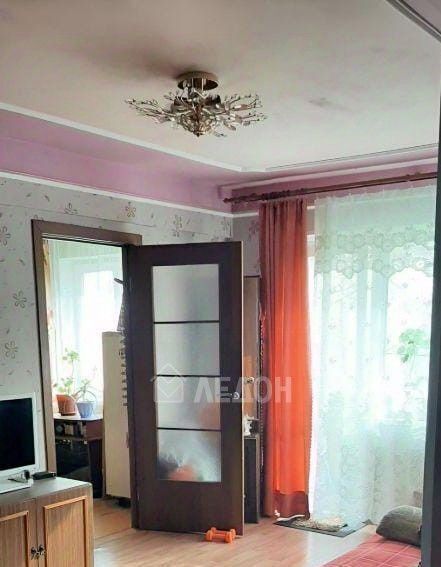 квартира г Омск р-н Центральный ул 4-я Челюскинцев 119 пос. Амурский фото 6