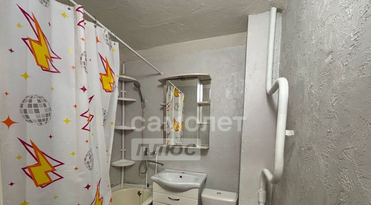 квартира г Омск р-н Центральный ул 33-я Северная 122 фото 8