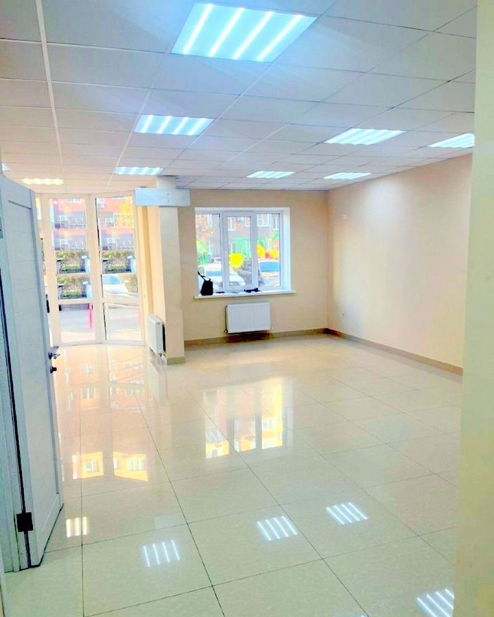 торговое помещение г Краснодар р-н Прикубанский ул им. Героя Яцкова И.В. 17к/1 фото 3