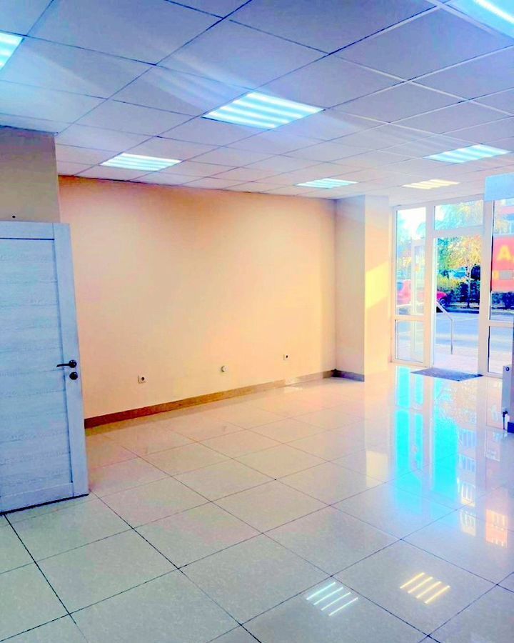 торговое помещение г Краснодар р-н Прикубанский ул им. Героя Яцкова И.В. 17к/1 фото 4