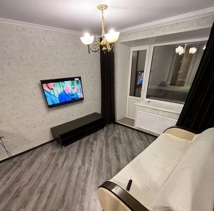 квартира г Казань р-н Ново-Савиновский Яшьлек ул Фатыха Амирхана 10а фото 1
