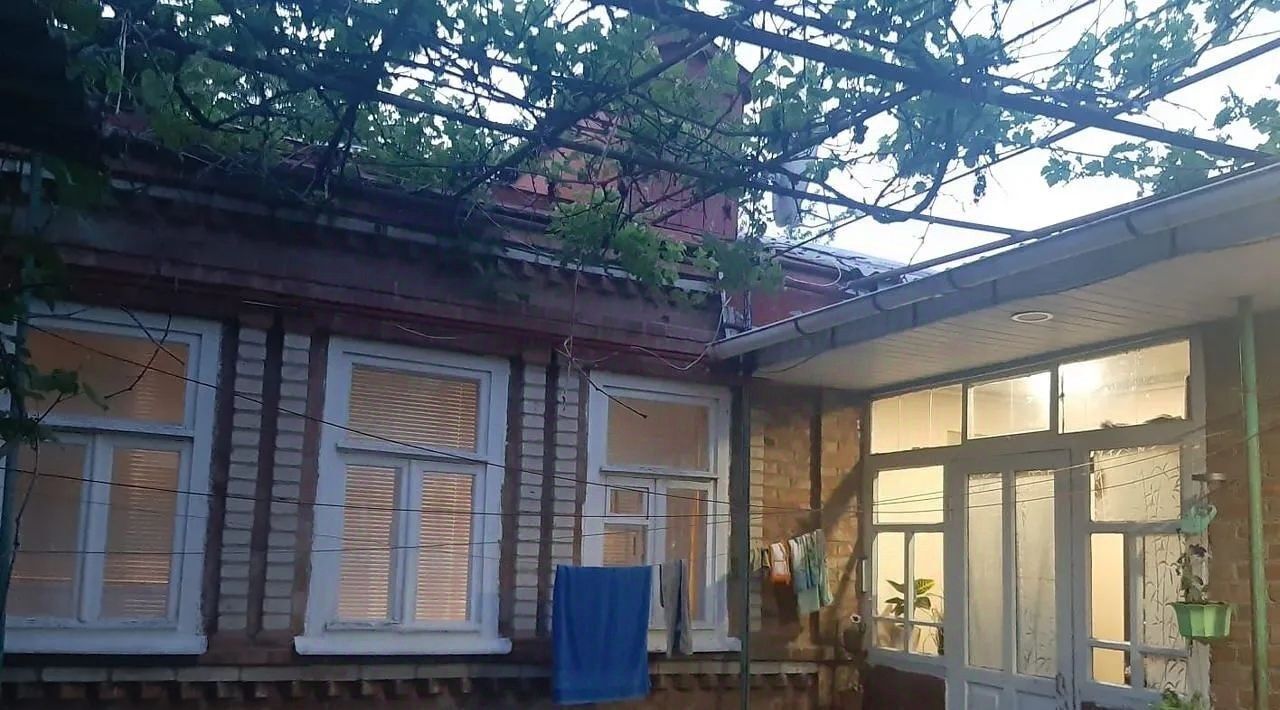 дом г Ростов-на-Дону р-н Железнодорожный Ленгородок ул Республиканская 96 фото 1