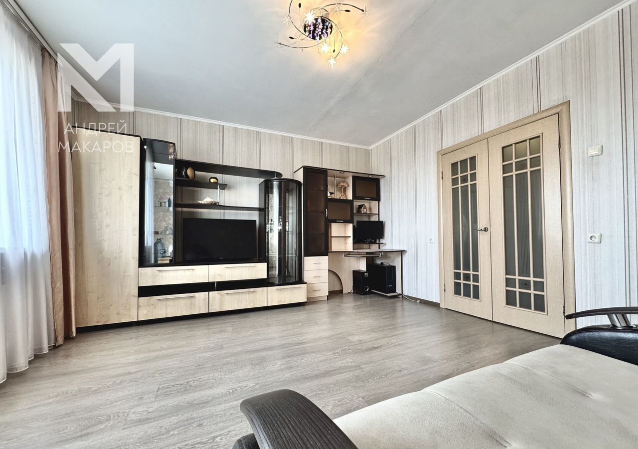 квартира г Магнитогорск р-н Орджоникидзевский ул Труда 3/3 фото 1