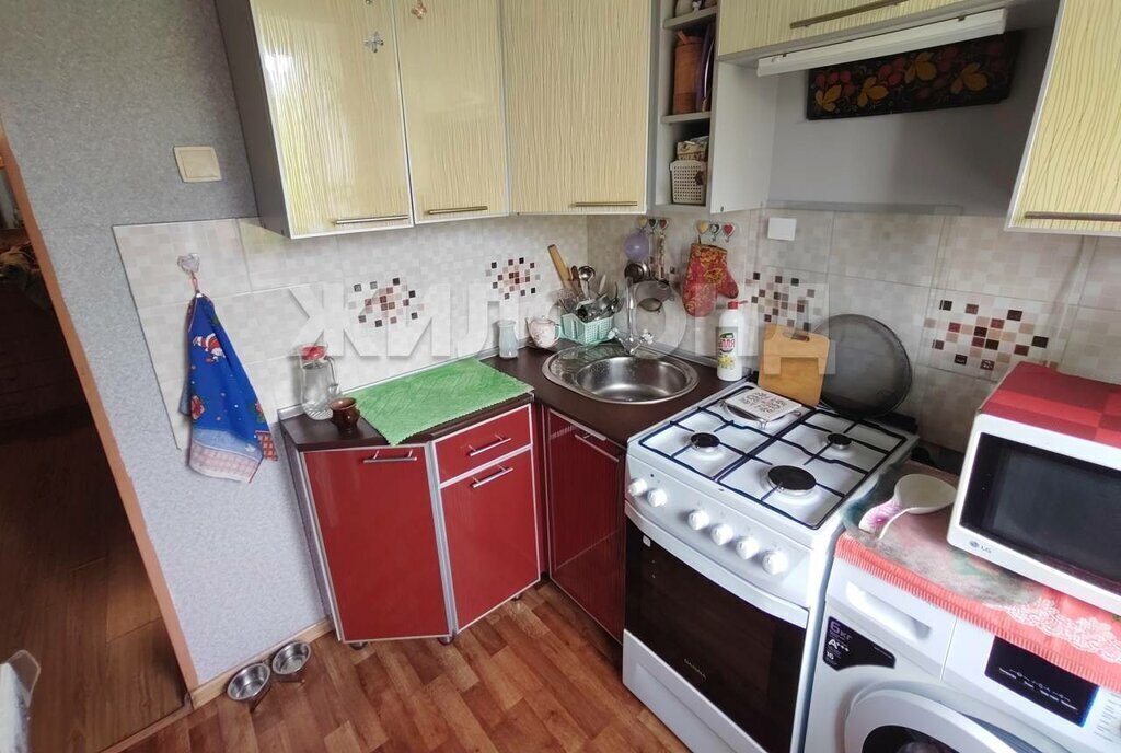 квартира г Абакан ул Кошурникова 1 фото 10