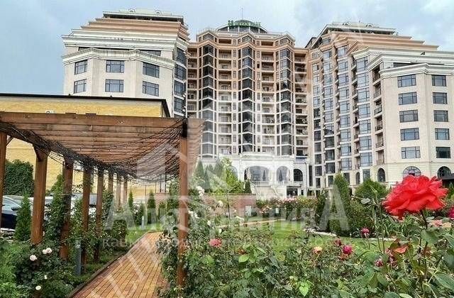 квартира г Кисловодск ул Шаумяна 31/33 фото 1