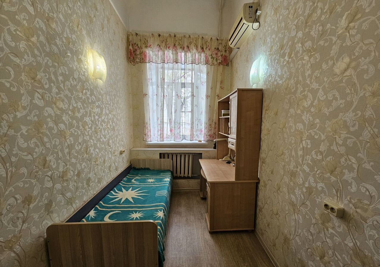 квартира г Астрахань р-н Кировский ул Советская 10/18 фото 2