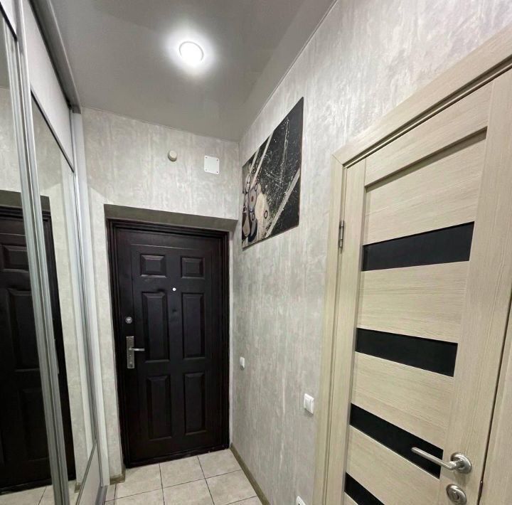 квартира г Красноярск р-н Свердловский ул Карамзина 14 фото 1