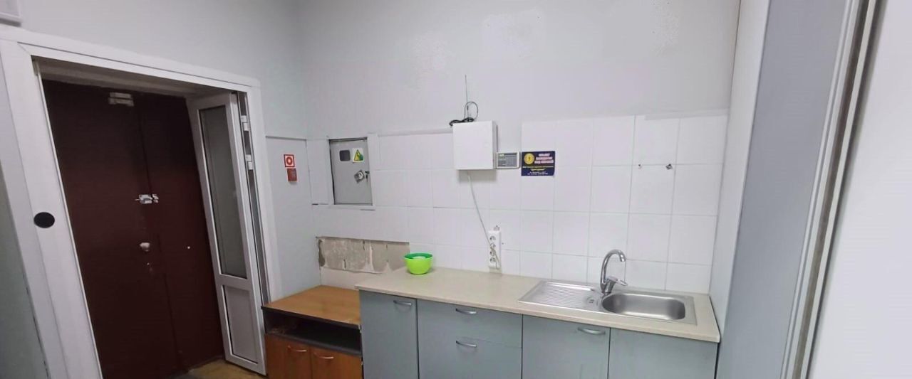 торговое помещение г Курган ул Карельцева 13 фото 5