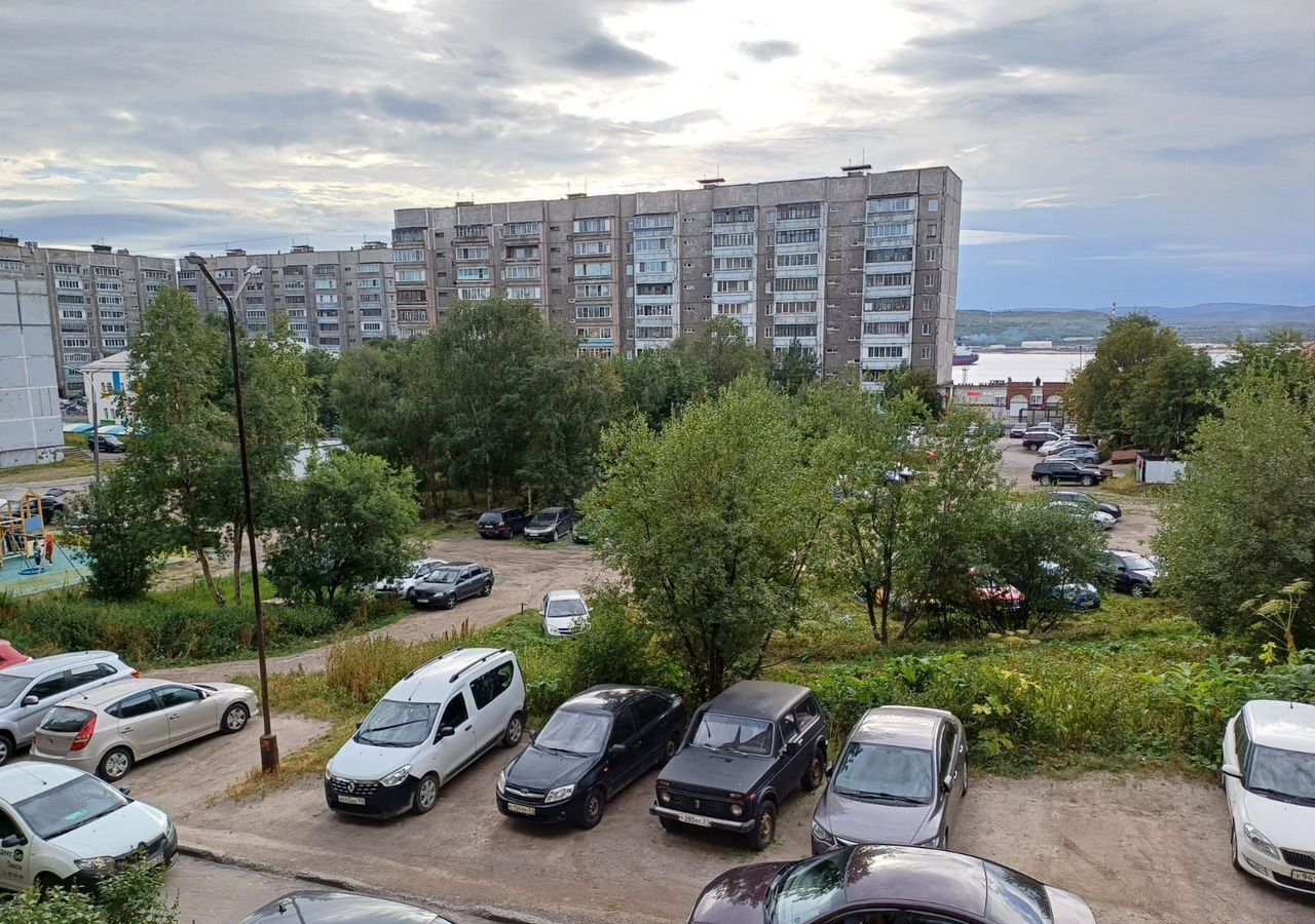 квартира г Мурманск р-н Ленинский ул Ивана Сивко 9к/3 фото 16