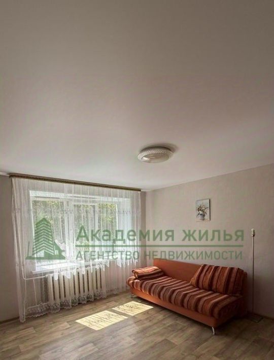 комната г Саратов р-н Кировский проезд 2-й Магнитный 42 фото 3