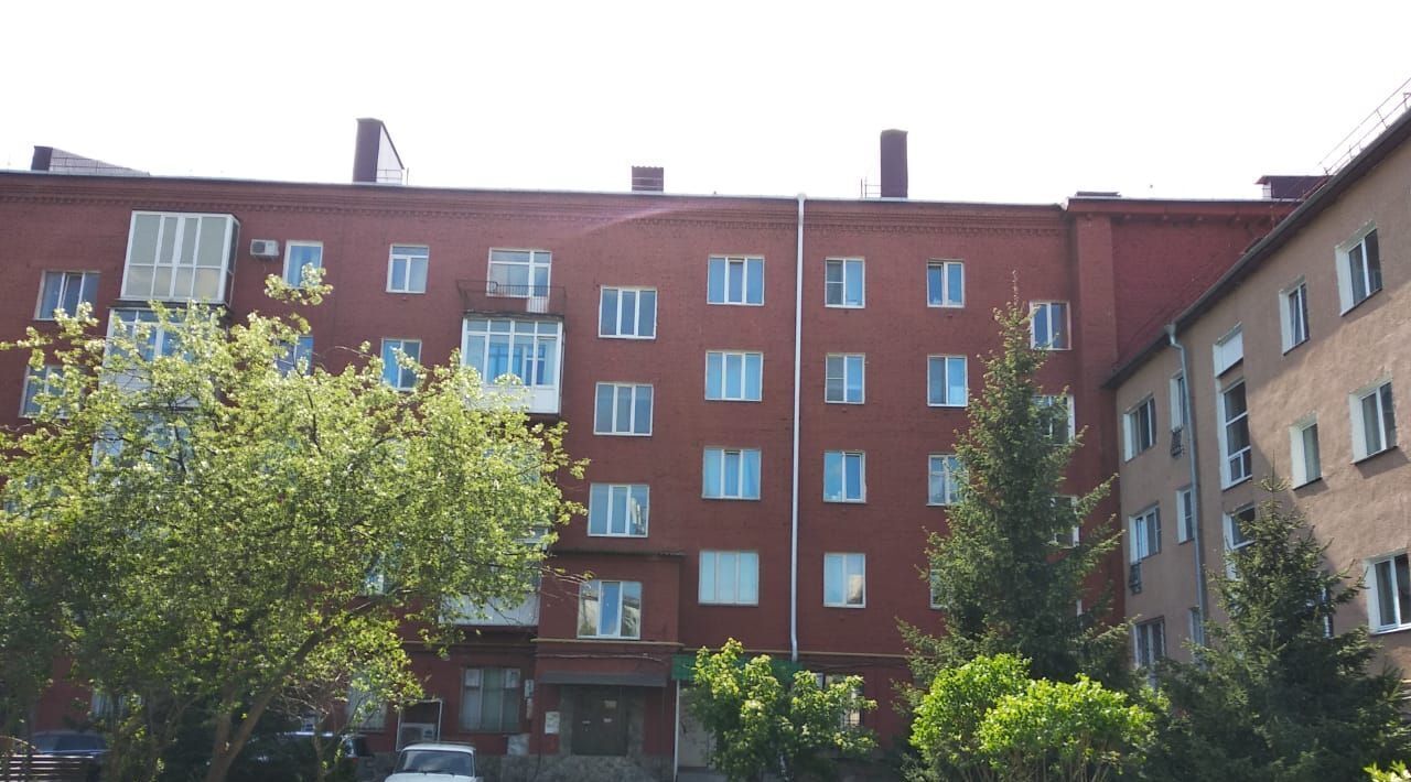 квартира г Омск р-н Центральный пл Ленинградская 3 фото 3