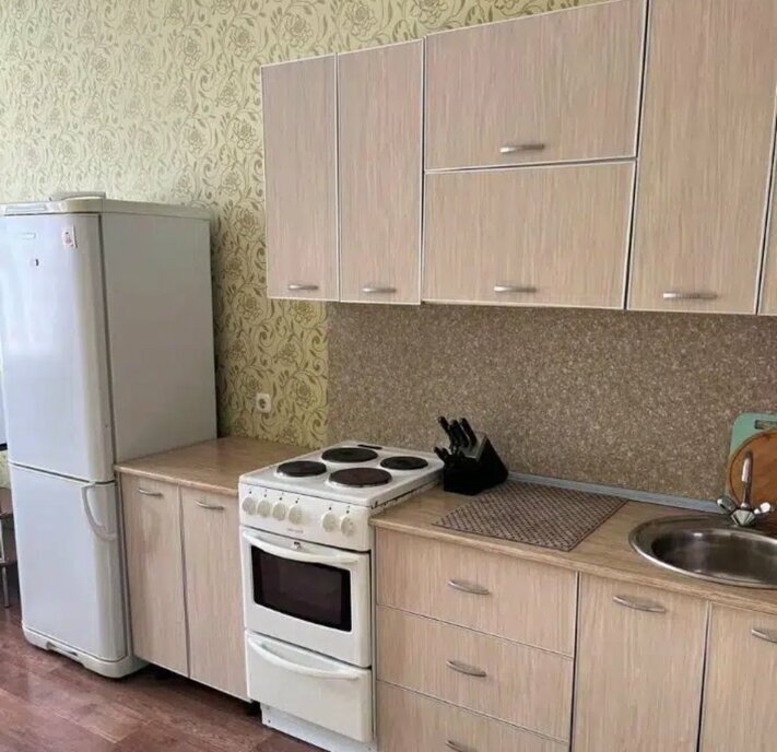 квартира г Саратов р-н Заводской ул Пензенская 35б фото 2