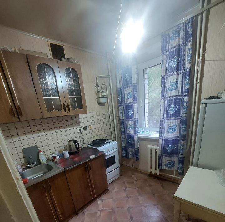 квартира г Саратов р-н Заводской ул Крекингская 35/21 фото 1