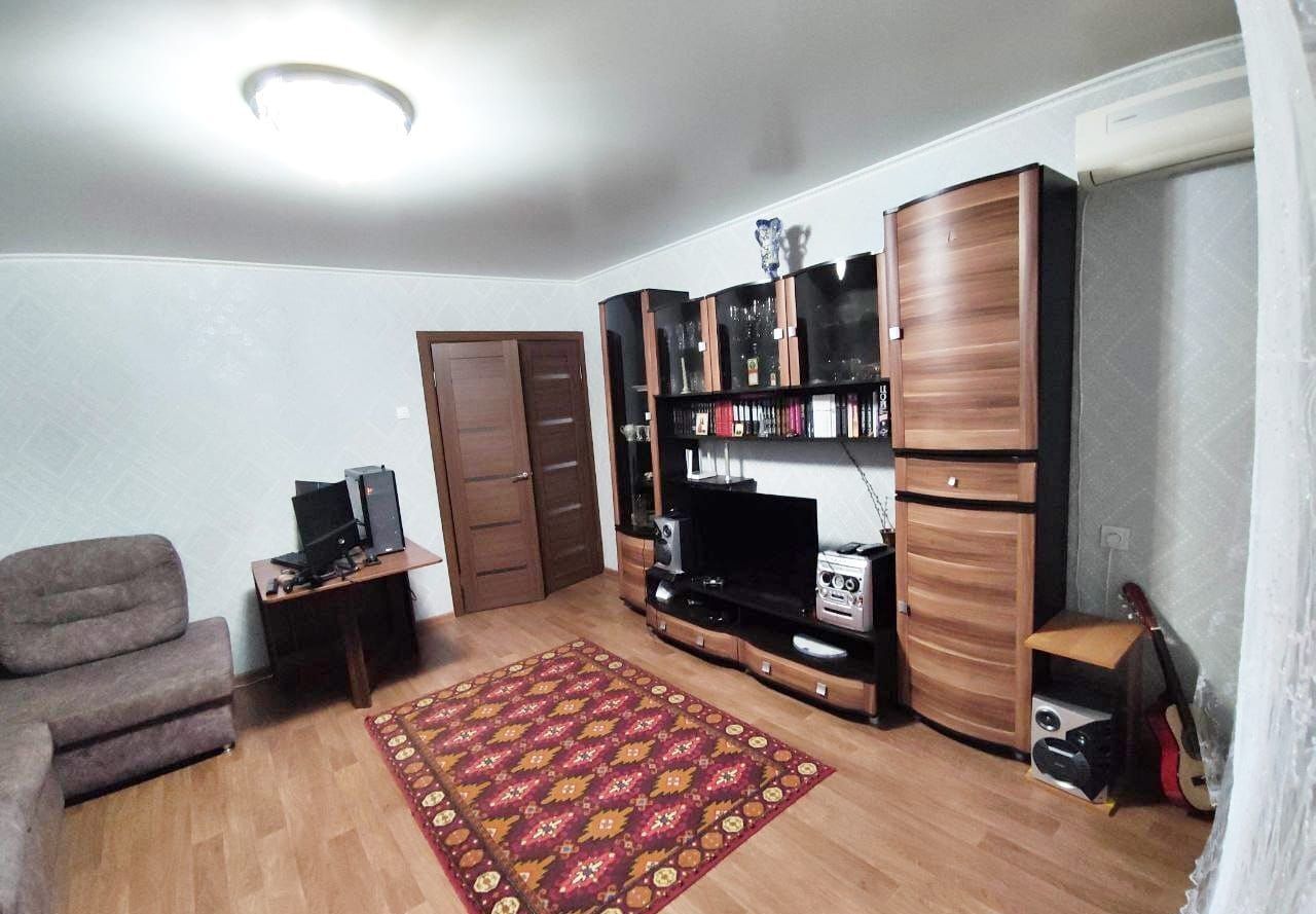 квартира г Омск р-н Кировский ул Ватутина 24/1 фото 1