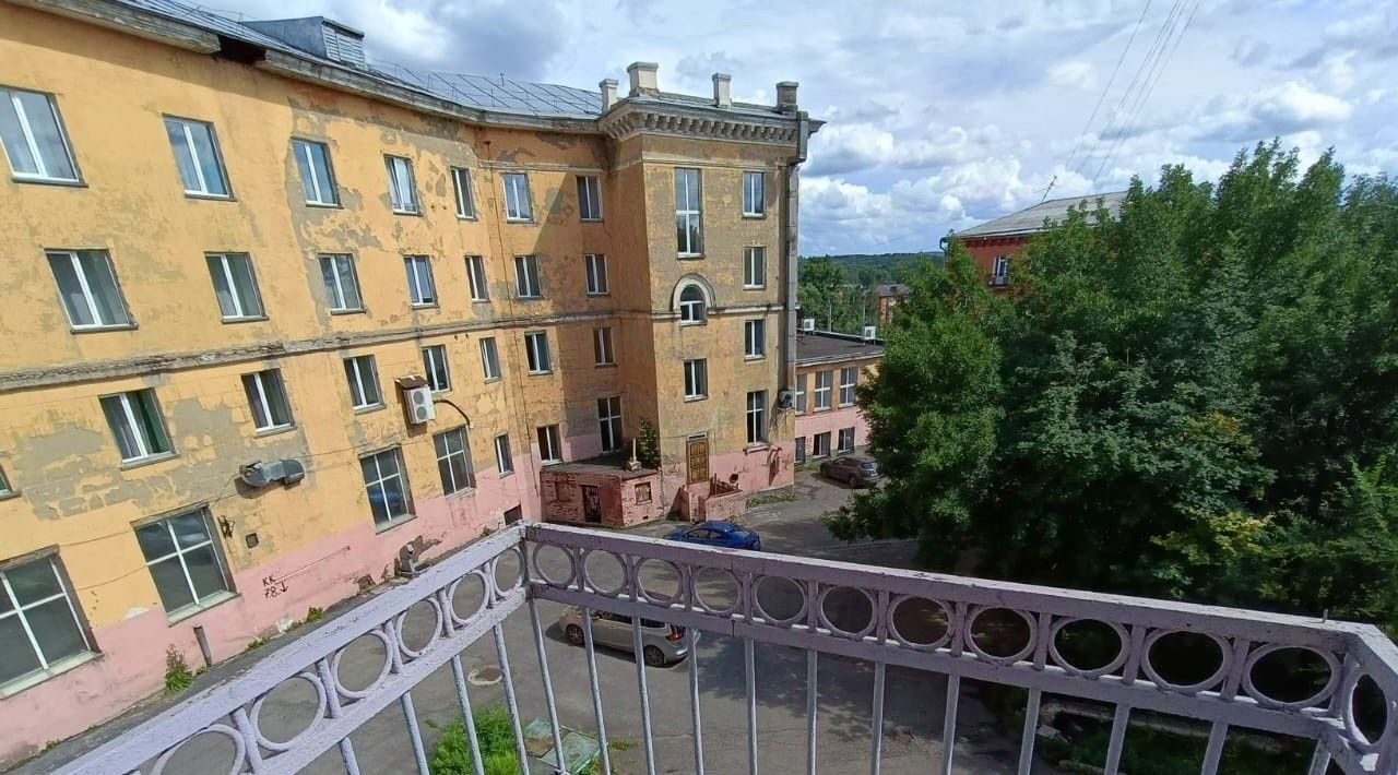 квартира г Прокопьевск р-н Центральный ул Комсомольская 1 фото 7