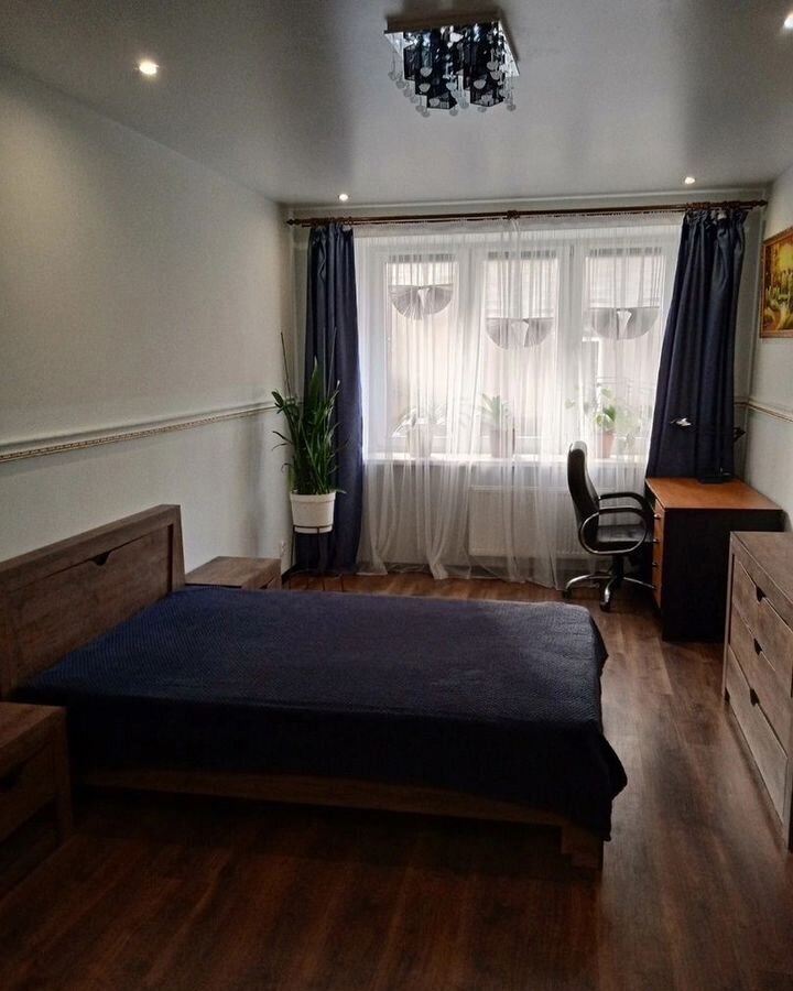 квартира г Калининград р-н Центральный ул Осенняя 4 фото 1
