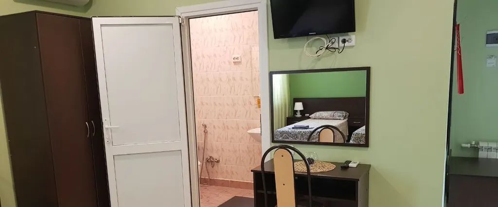 комната р-н Ейский г Ейск ул Чапаева 50 фото 3