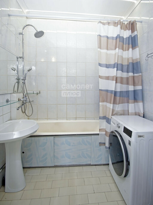 квартира г Омск ул 27-я Линия 16а фото 15