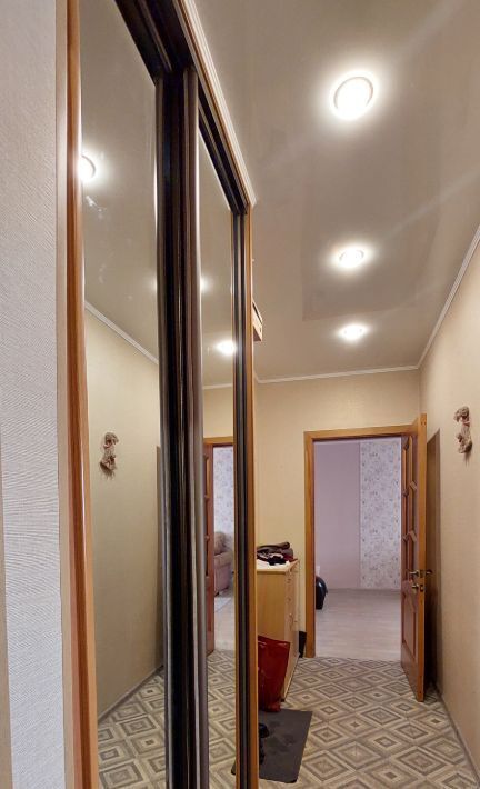 квартира г Омск р-н Кировский б-р Архитекторов 3/8 фото 3