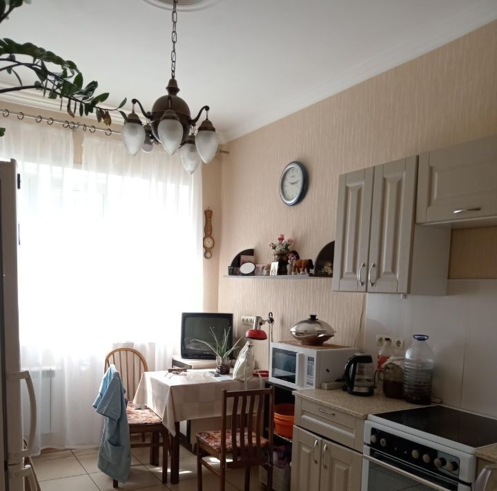 квартира г Тольятти р-н Автозаводский ул Дзержинского 5а фото 1
