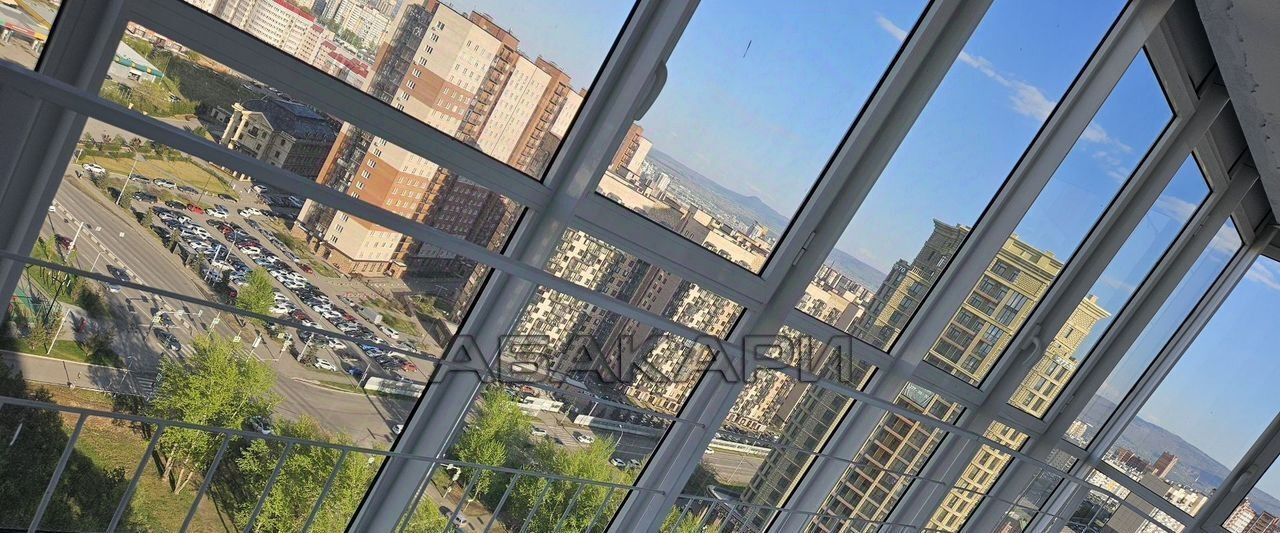 квартира г Красноярск р-н Центральный ул Караульная 39а фото 8