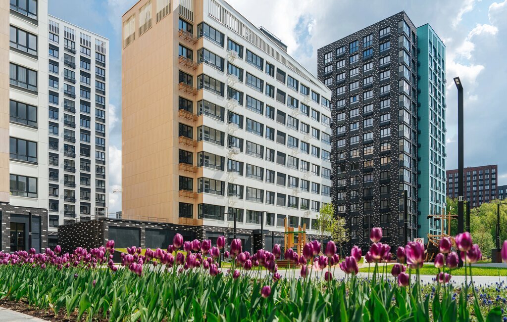 квартира г Москва метро Коммунарка метро Новохохловская ТиНАО б-р Скандинавский 2к/5 фото 1