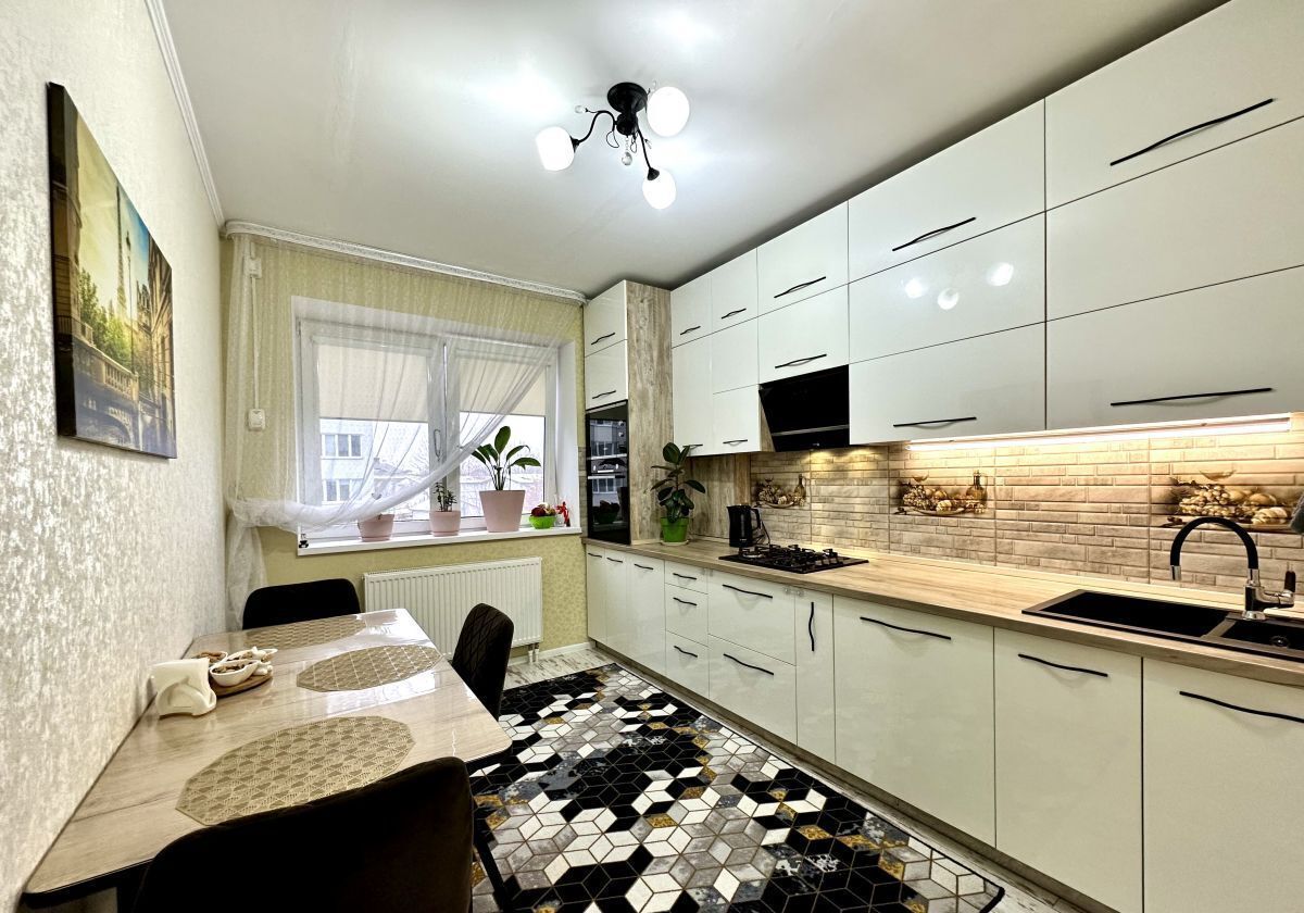 квартира г Калининград р-н Московский ул Инженерная 7 фото 1