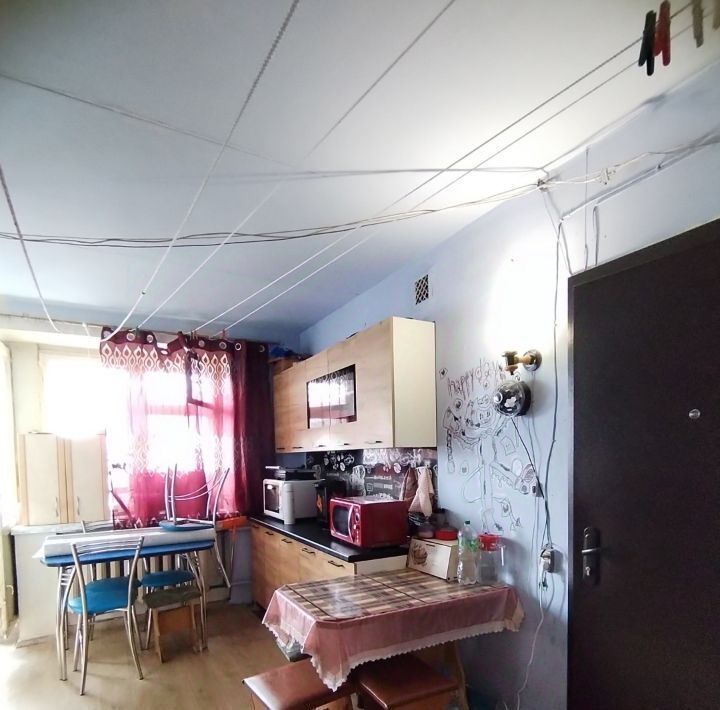 комната г Волгоград р-н Дзержинский ул Рионская 2 фото 1