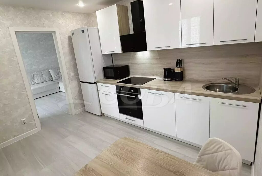 квартира г Тюмень ул Константина Посьета 11к/1 фото 3