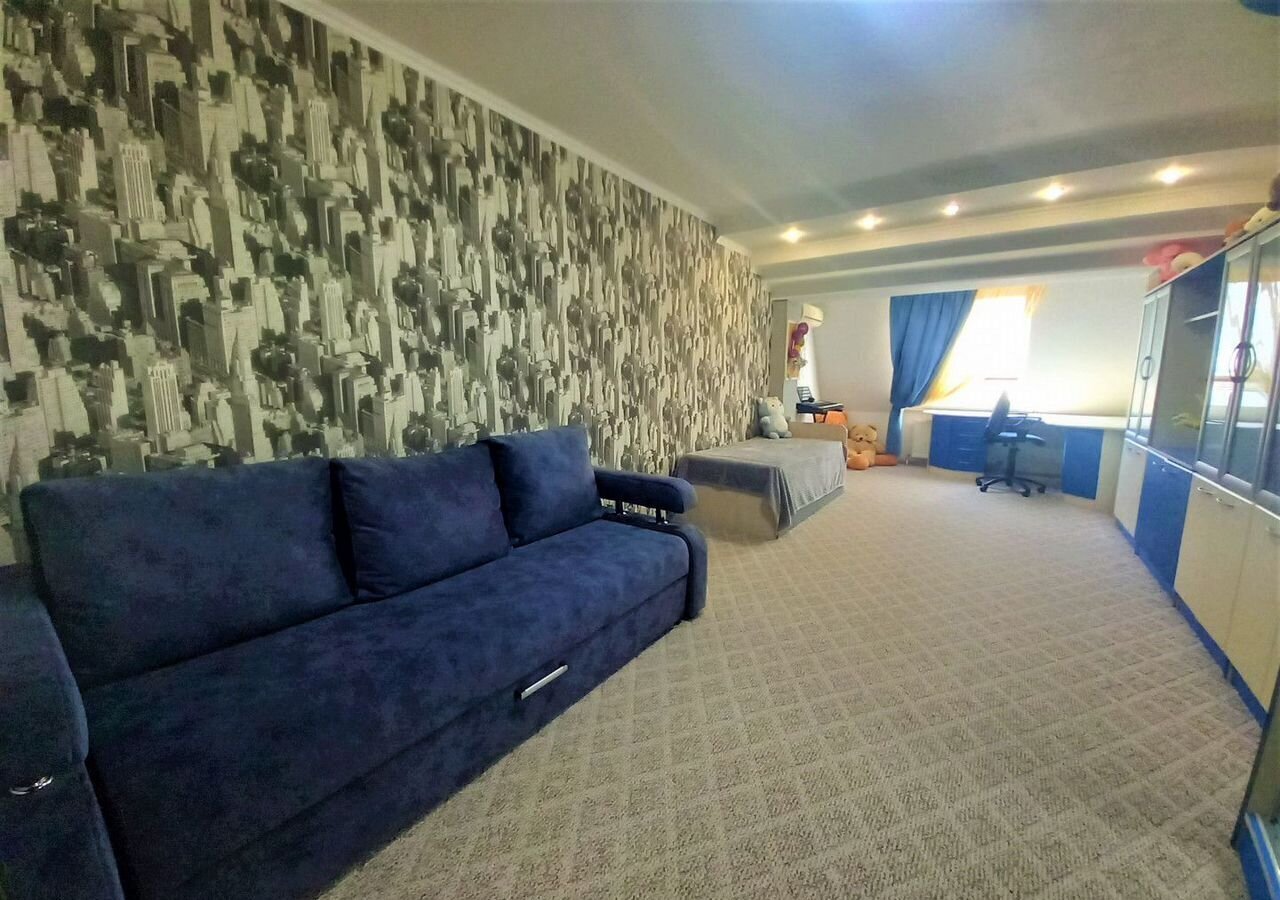 квартира р-н Ейский г Ейск ул Горького 7/3 фото 1