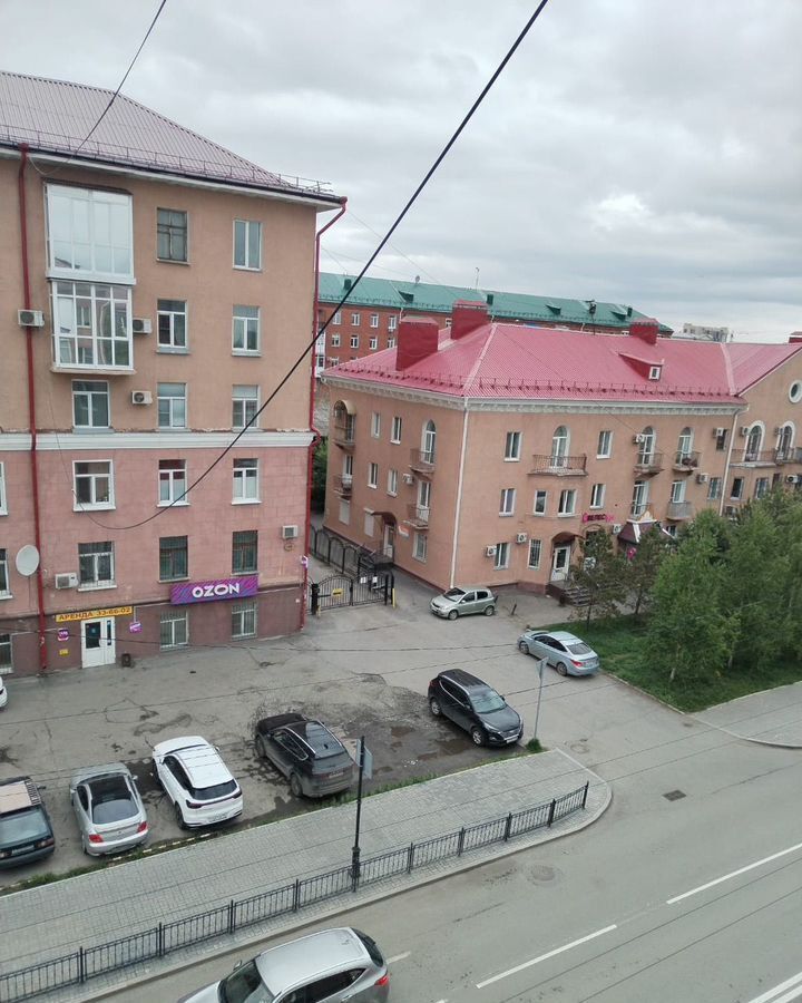 квартира г Омск р-н Центральный пл Ленинградская 2 фото 12