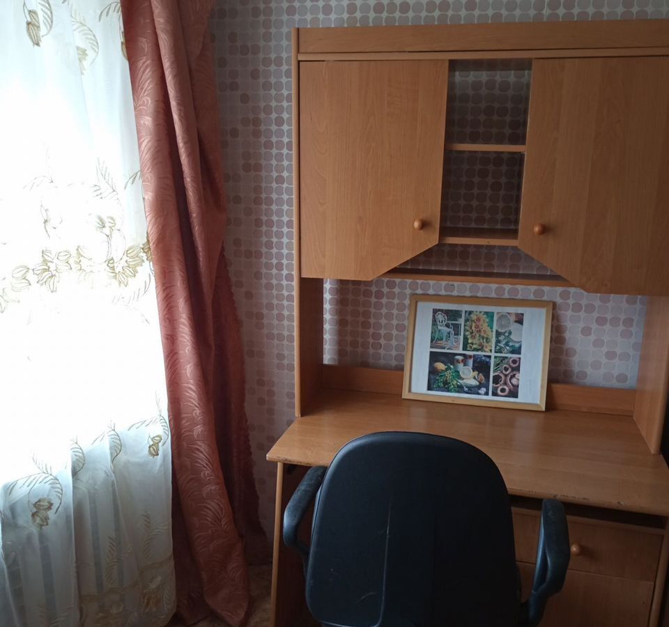 комната г Энгельс ул Космонавтов 10 Энгельсский р-н, муниципальное образование фото 1