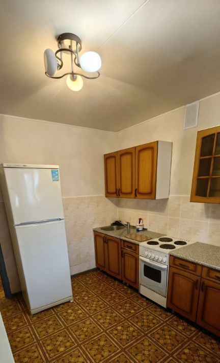 квартира г Тольятти р-н Автозаводский ул Тополиная 9 фото 4