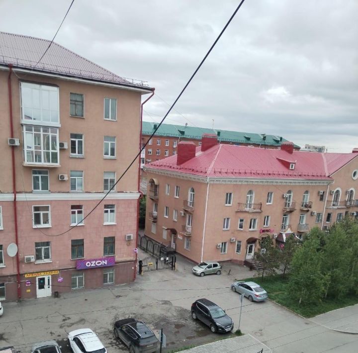 квартира г Омск р-н Центральный пл Ленинградская 2 фото 11