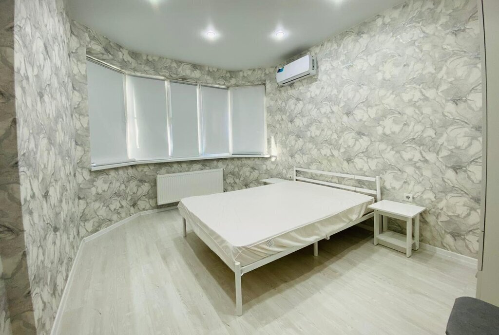 квартира г Краснодар ул Красных Партизан 1/4к 16 фото 2