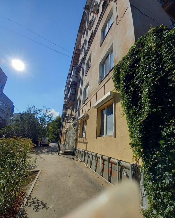 торговое помещение г Саратов р-н Волжский ул им Мичурина И.В. 123 фото 1