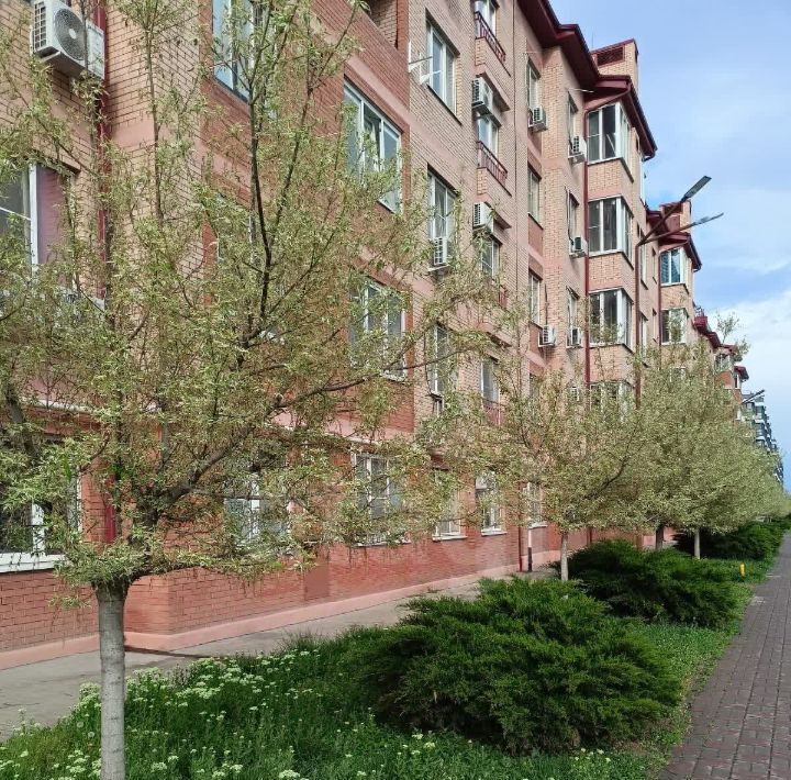 квартира г Батайск ул Ушинского 53 фото 1