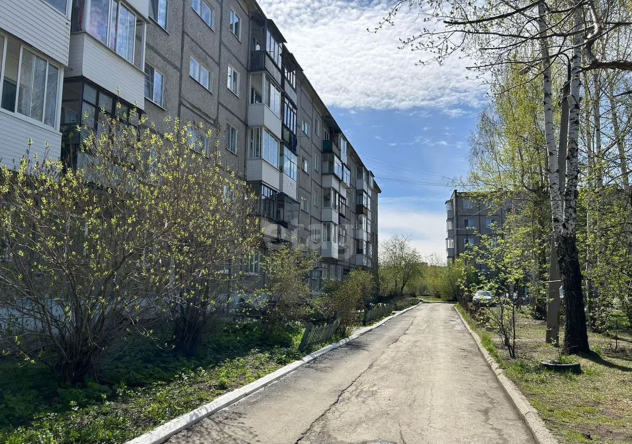 квартира г Первоуральск ул Комсомольская 27а фото 2