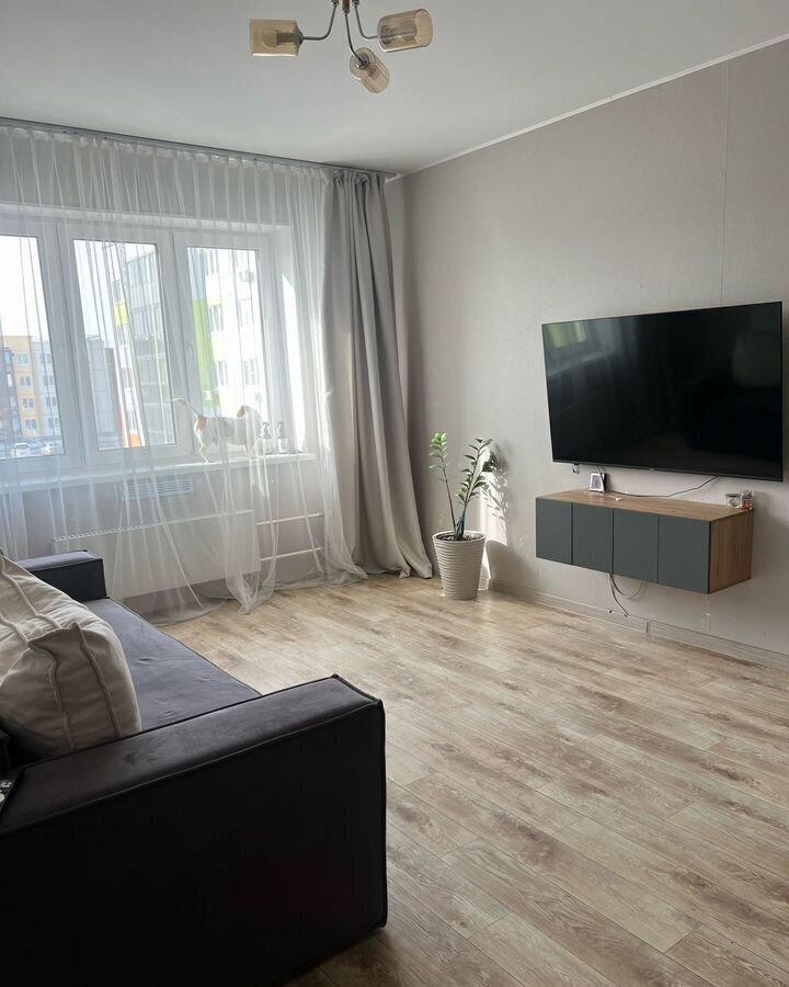 квартира г Омск р-н Центральный ул 21-я Амурская 77 Центральный АО фото 1