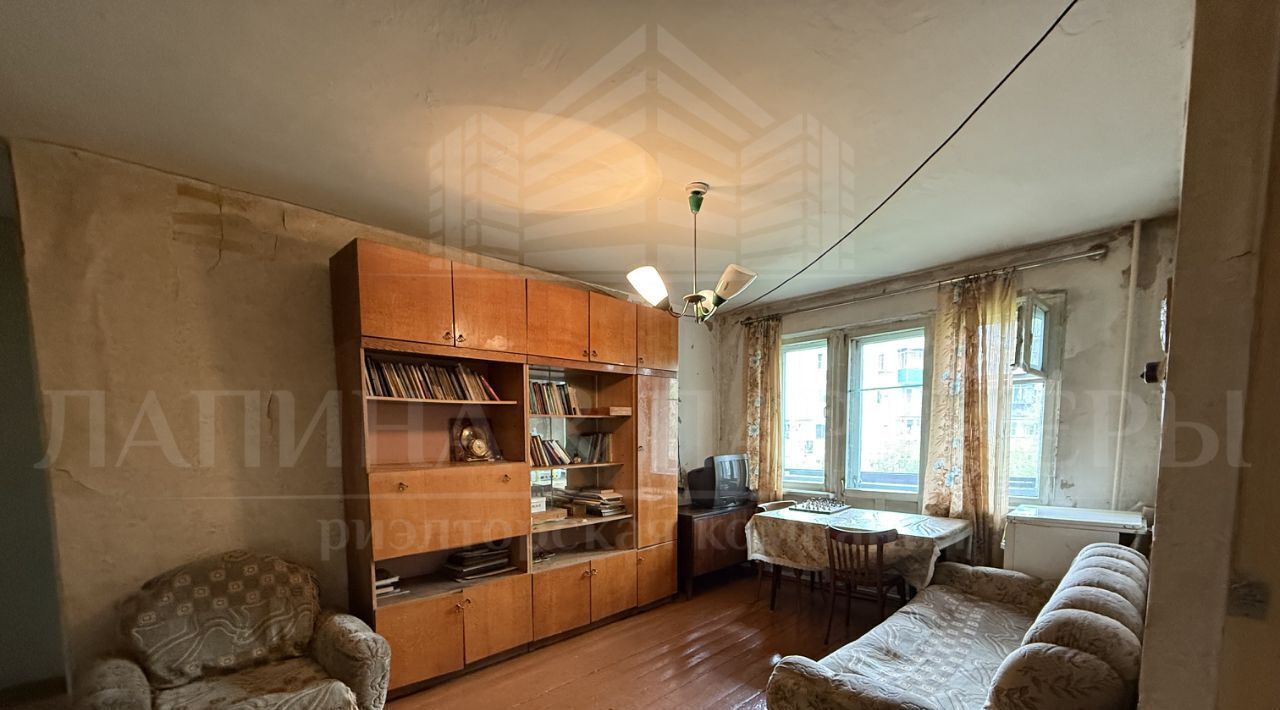 квартира г Новокузнецк р-н Центральный ул Кузнецова 11 фото 1