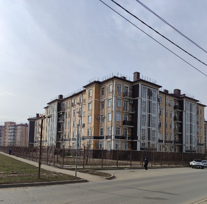 квартира г Ростов-на-Дону р-н Железнодорожный пер Салютина 2 Три сквера фото 1