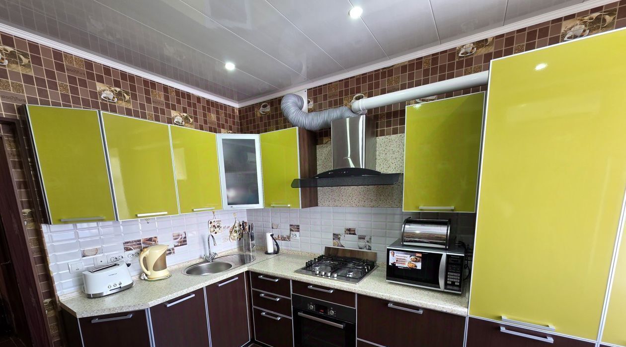 квартира г Астрахань р-н Советский ул Космонавтов 18к/3 фото 4