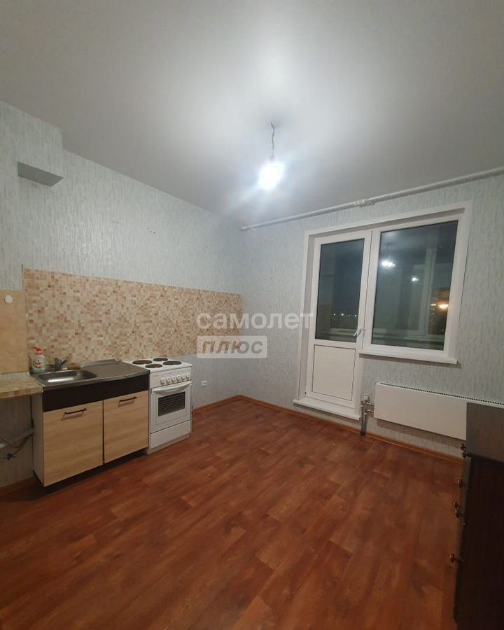 квартира г Когалым р-н Пионерный ул Кирова 13а Тюменская обл. фото 3