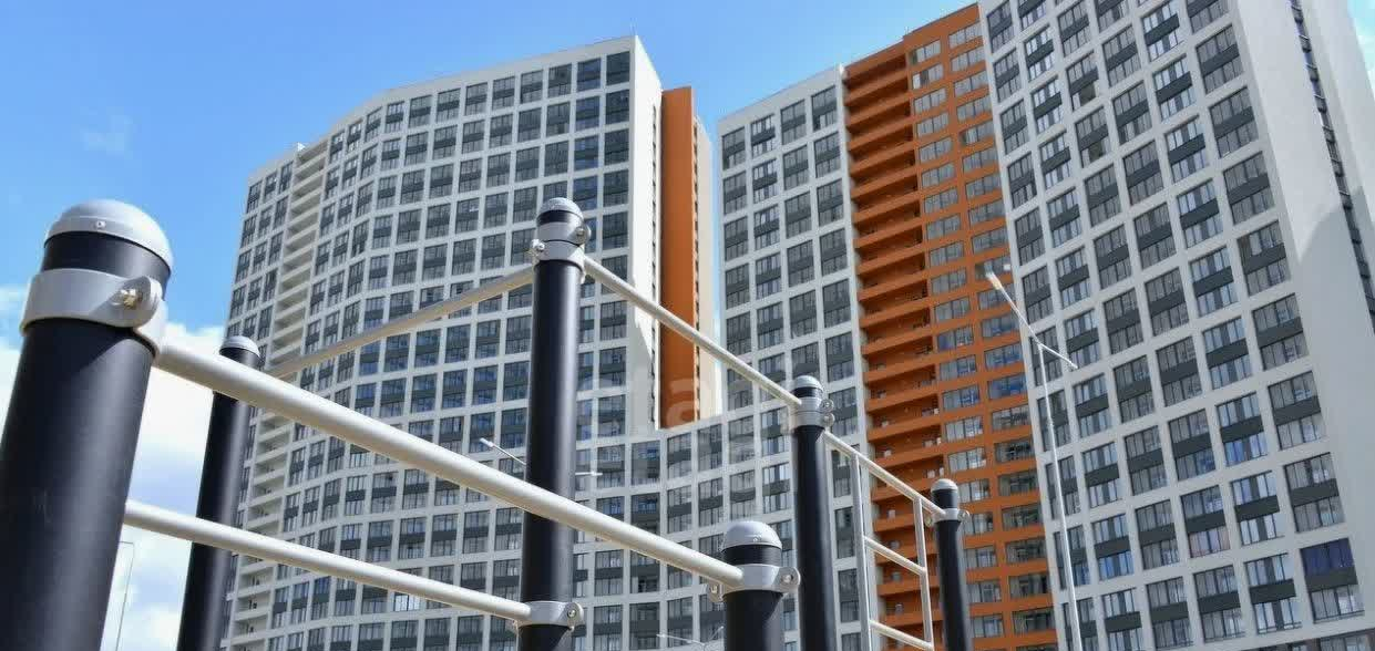 квартира г Екатеринбург р-н мкр Светлый Уктус ЖК «Светлый» м-н, 5 фото 1