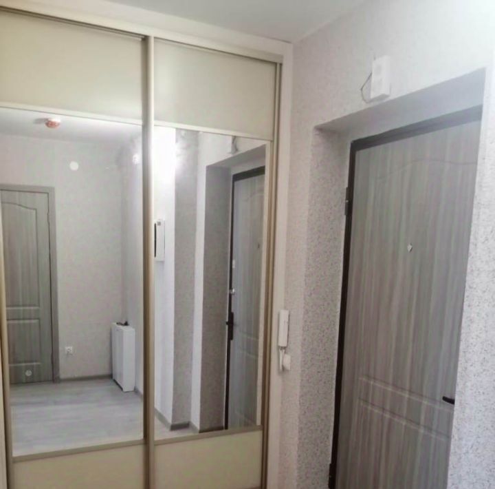 квартира г Омск р-н Кировский ЖК Гармония жизни ул. Б. Г. Шаронова, 27 фото 4