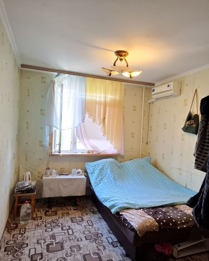 комната г Тольятти р-н Автозаводский ул Маршала Жукова 14 фото 1