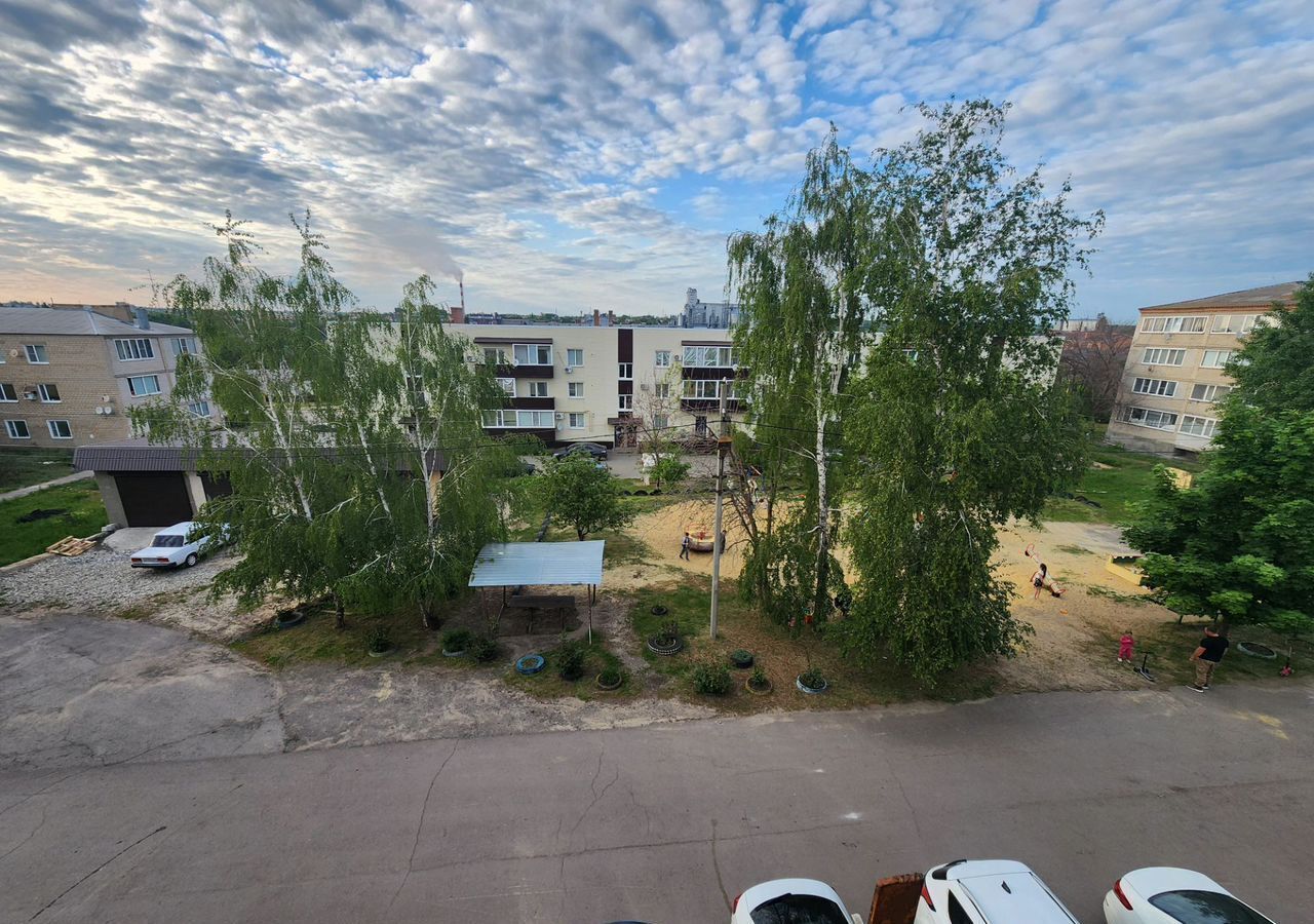 квартира р-н Миллеровский г Миллерово ул Декабристов 15 Миллеровское городское поселение фото 2