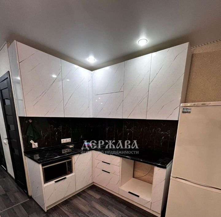 квартира г Старый Оскол Юбилейный микрорайон 4 фото 1