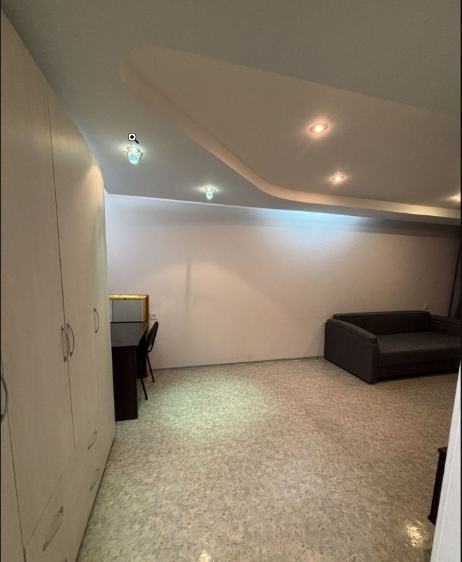 квартира г Тольятти р-н Автозаводский 16-й квартал б-р Цветной 10 фото 3