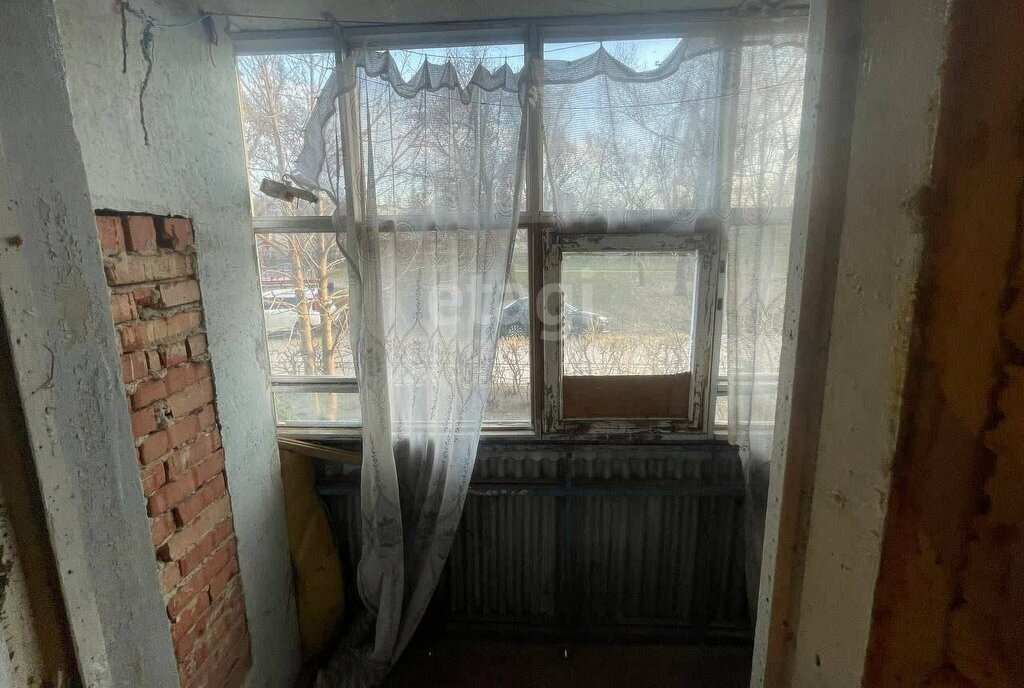 комната г Тольятти р-н Автозаводский ул Фрунзе 37 фото 4